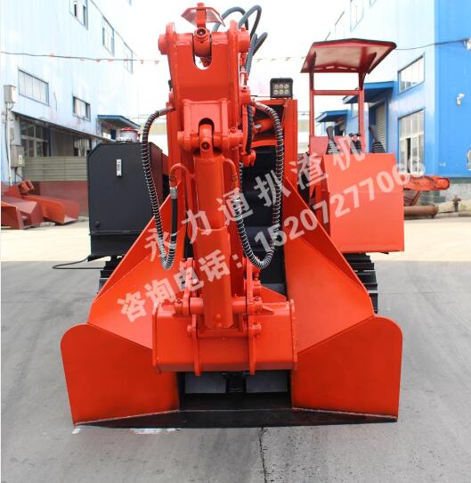 履帶刮板扒渣機(jī)31.jpg 履帶刮板扒渣機(jī)31.jpg