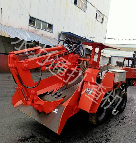 扒渣機(jī) (2).jpg 扒渣機(jī) (2).jpg